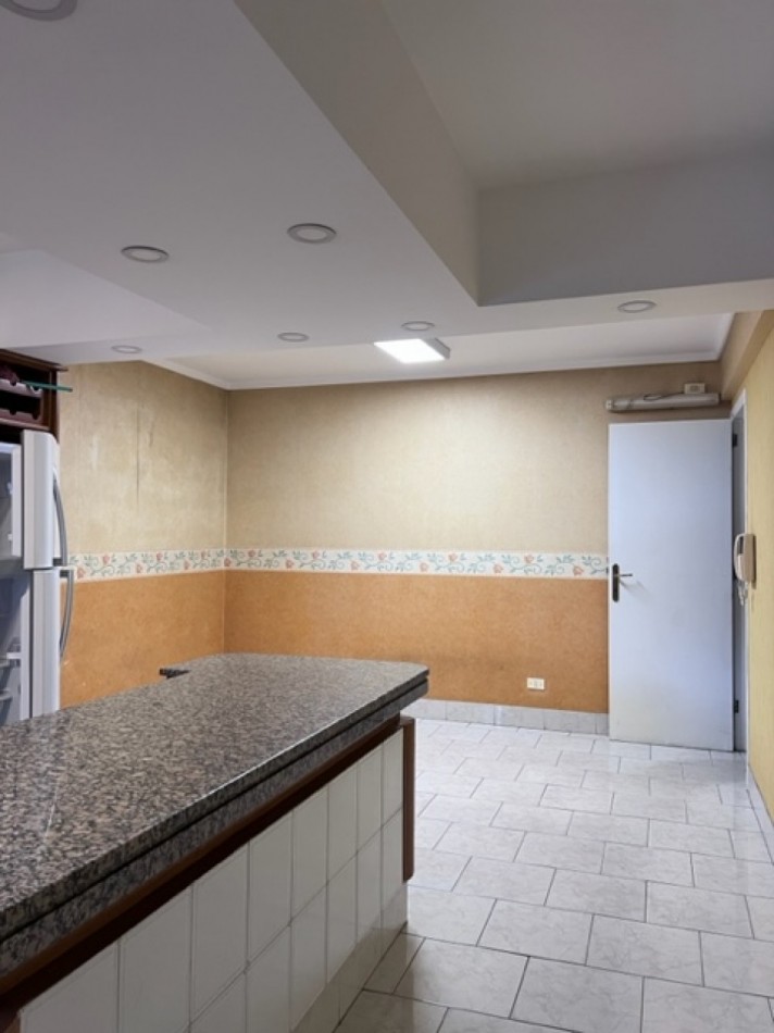 VENTA MDP,  ZONA CHAUVIN/MACROCENTRO, PISO UNICO EN SU ESTILO, CALIDAD, METRAJE, AMPLITUD DE AMBIENTES, VISTA PANORAMICA, CONSULTANOS !!!